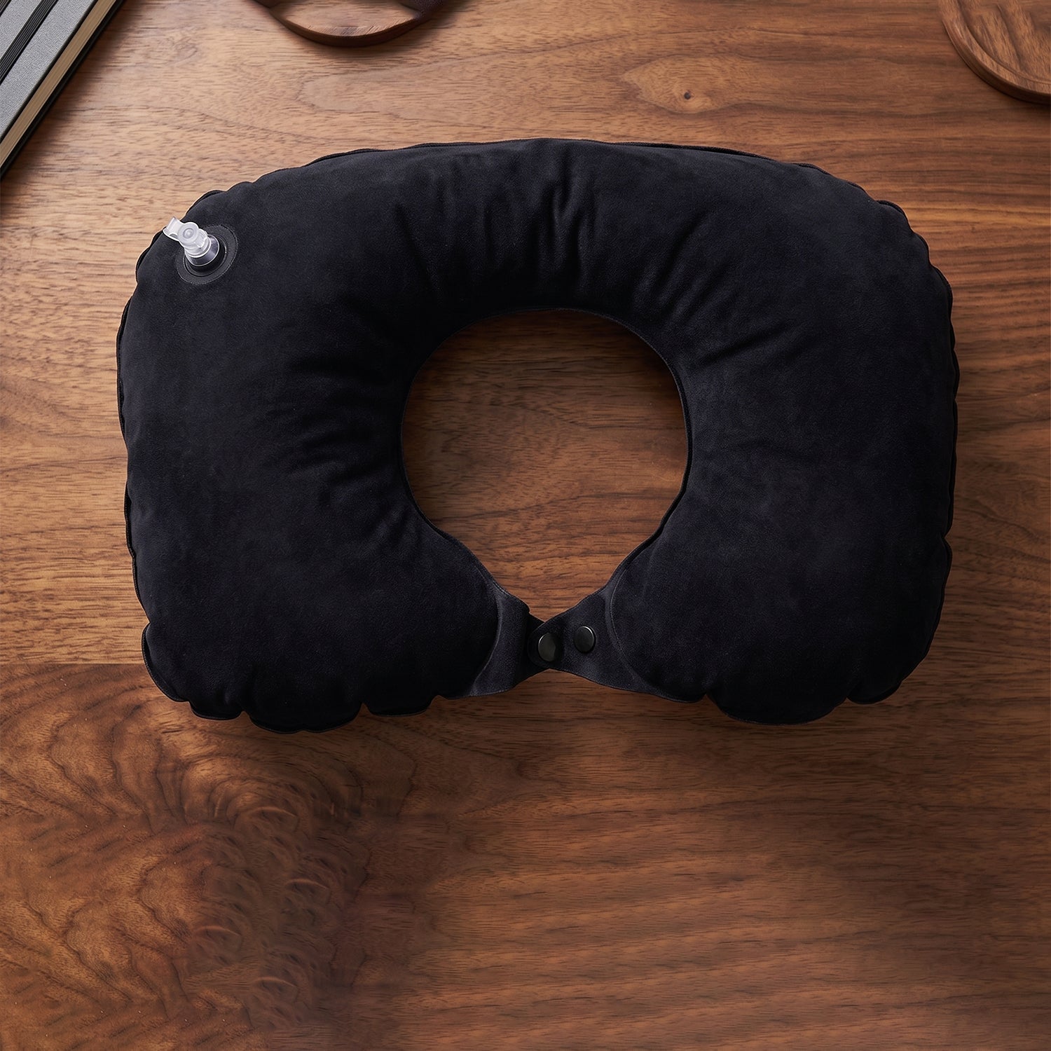 Travel neck pillow wearing use
