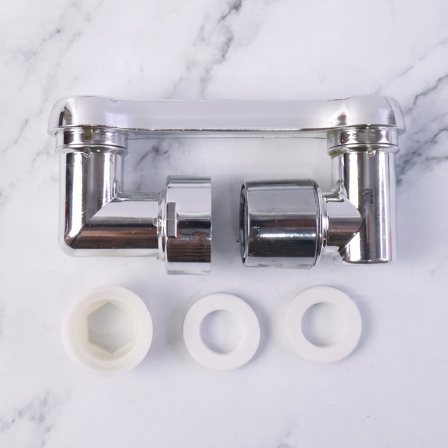 Extendable tap nozzle for flexible water direction