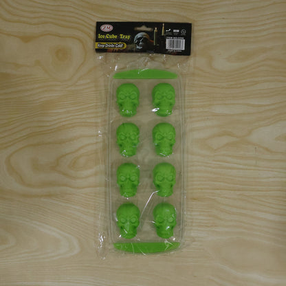 Halloween style skull ice cube tray with lid