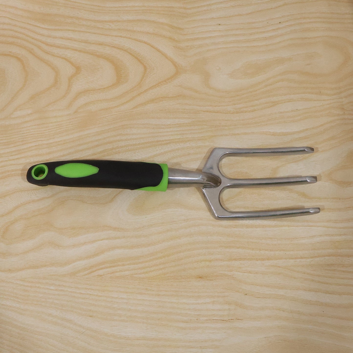 Multipurpose 3 tine garden fork for soil work and weeding