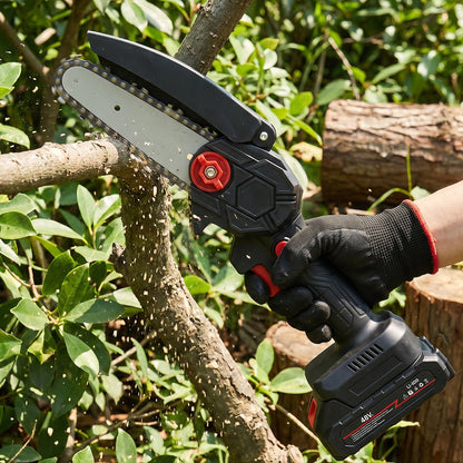 Small blade chainsaw close view
