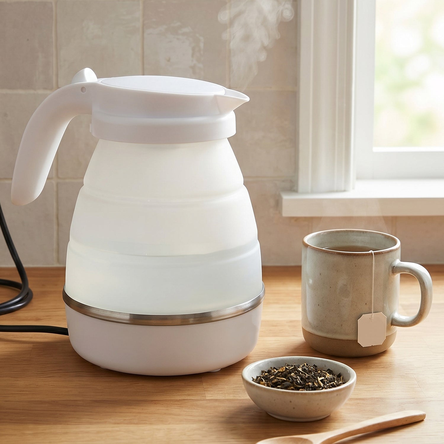 Lightweight silicone travel kettle for boiling water anywhere
