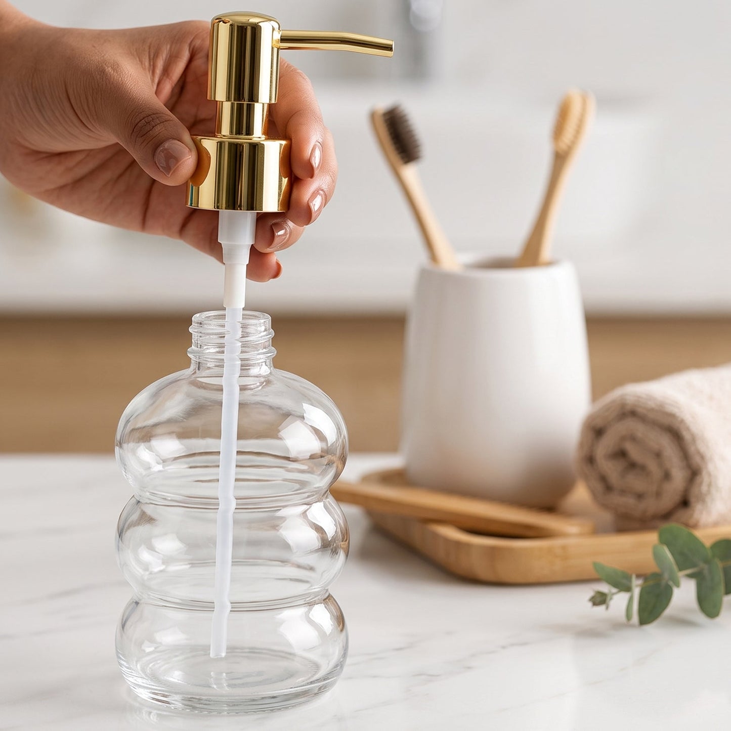 Refillable transparent glass pump bottle for hand wash