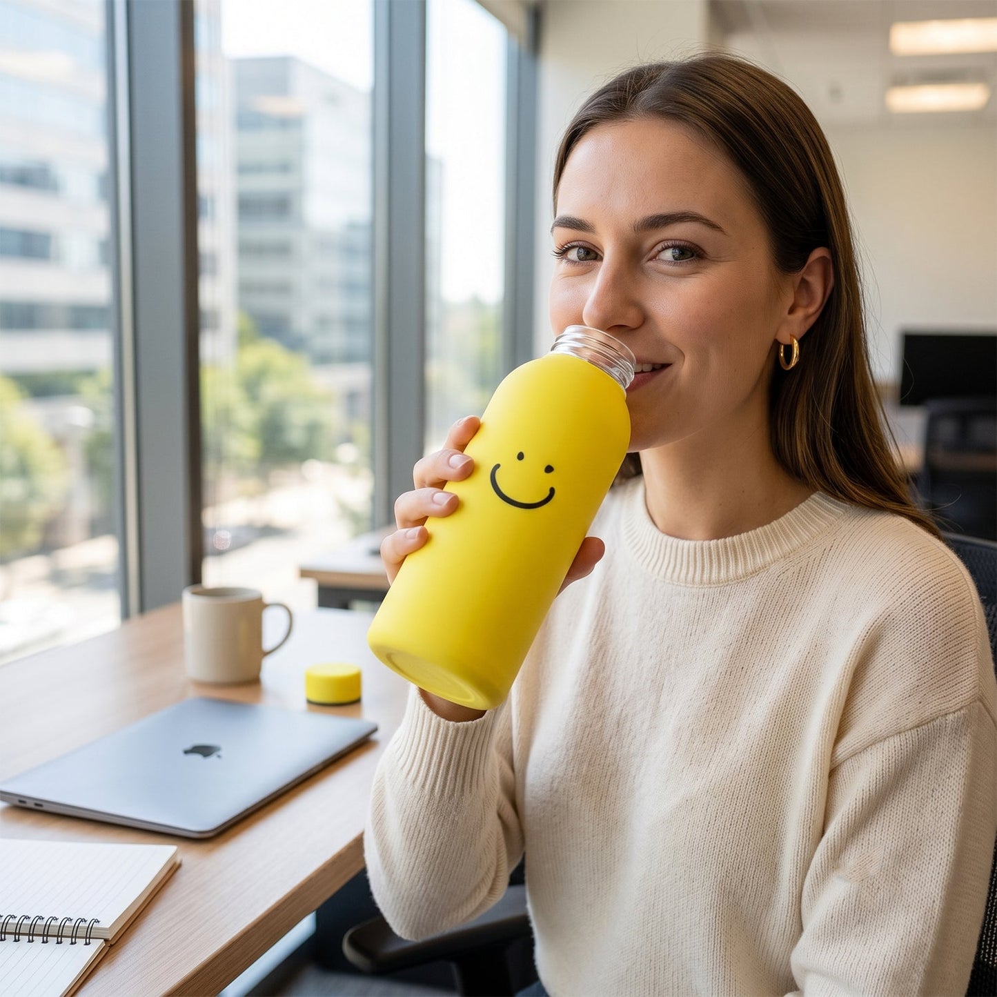 400 ML Smiley Face Glass Travel Water Bottle with Sleeve