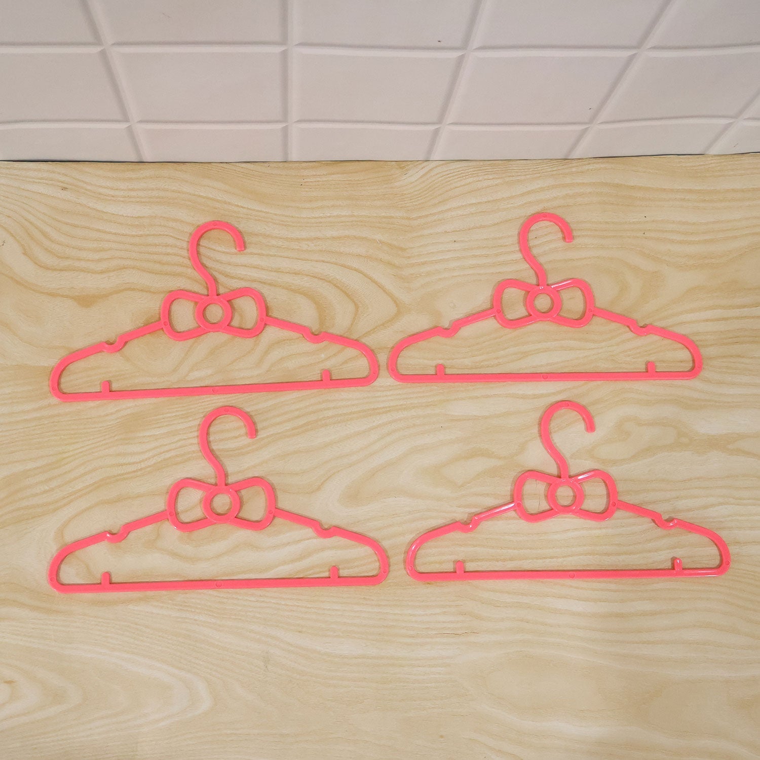 Decorative plastic hanger set for toddler and infant clothing